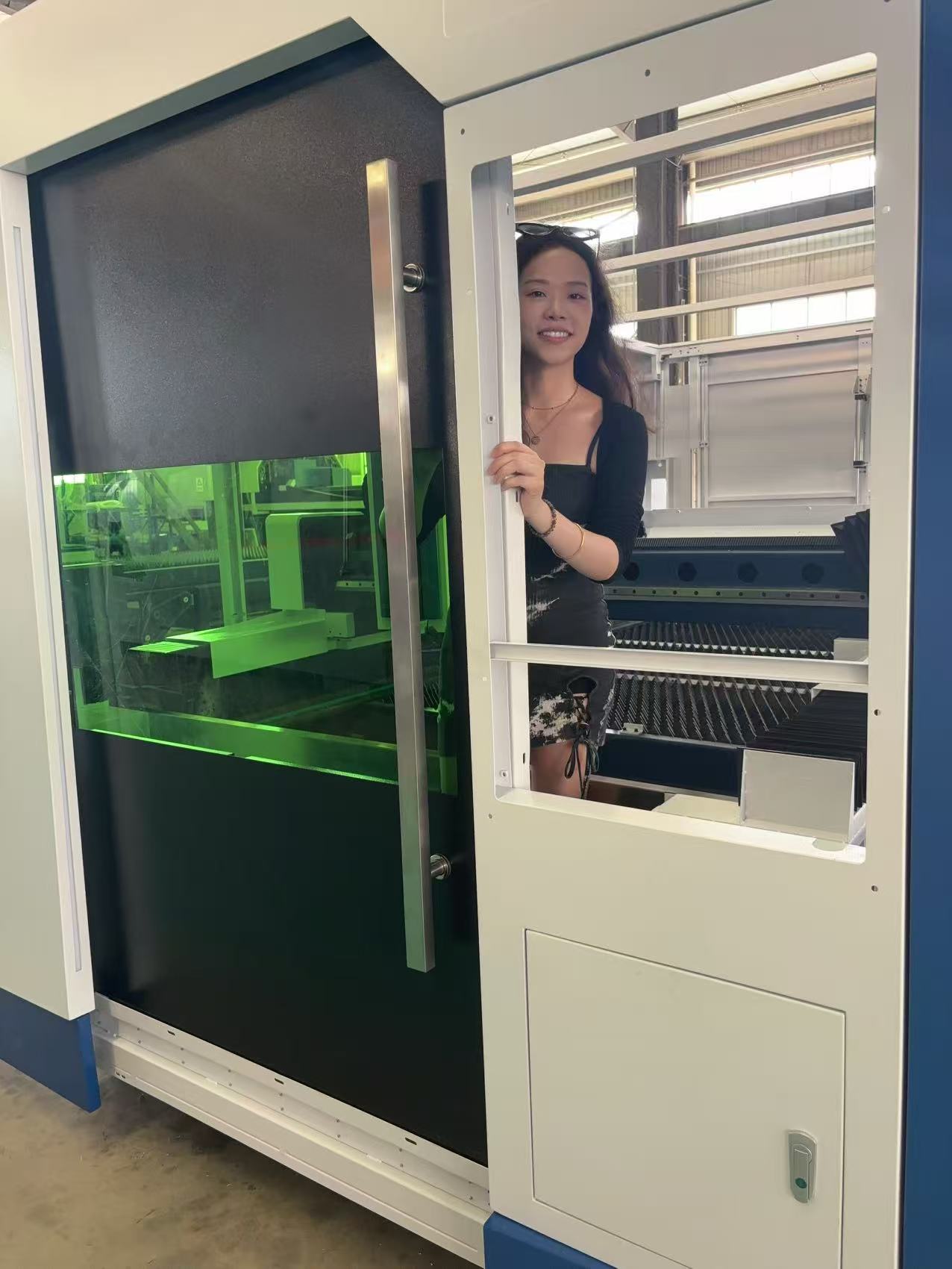 3015 Fiber Laser metaalsnijapp - Industrial Laser Manufacturers recensie en prijs